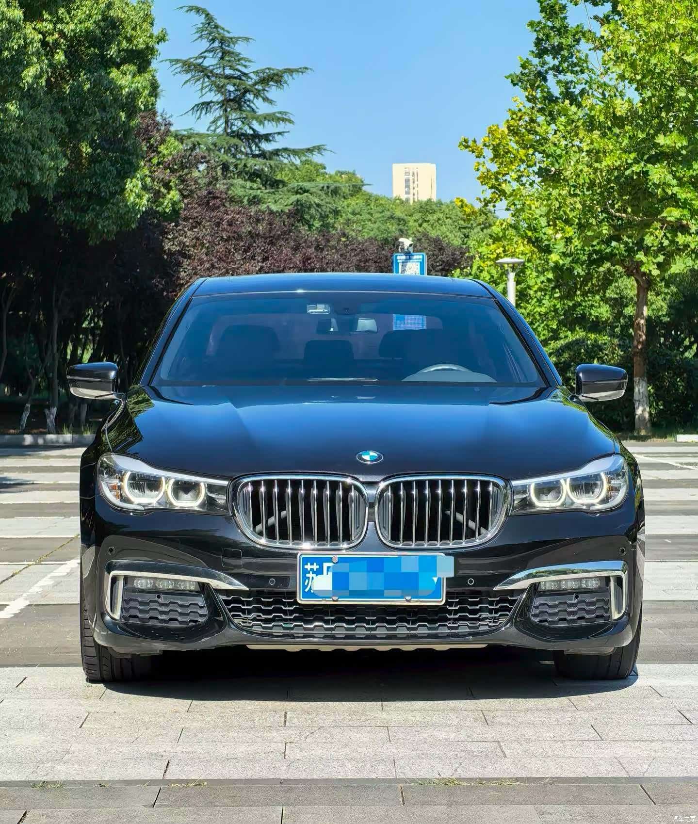 BMW 7 Series, 2018 все фото