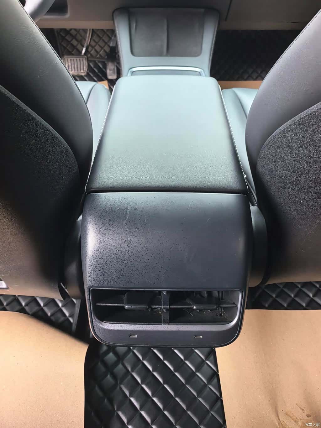Tesla Model 3, 2023 11