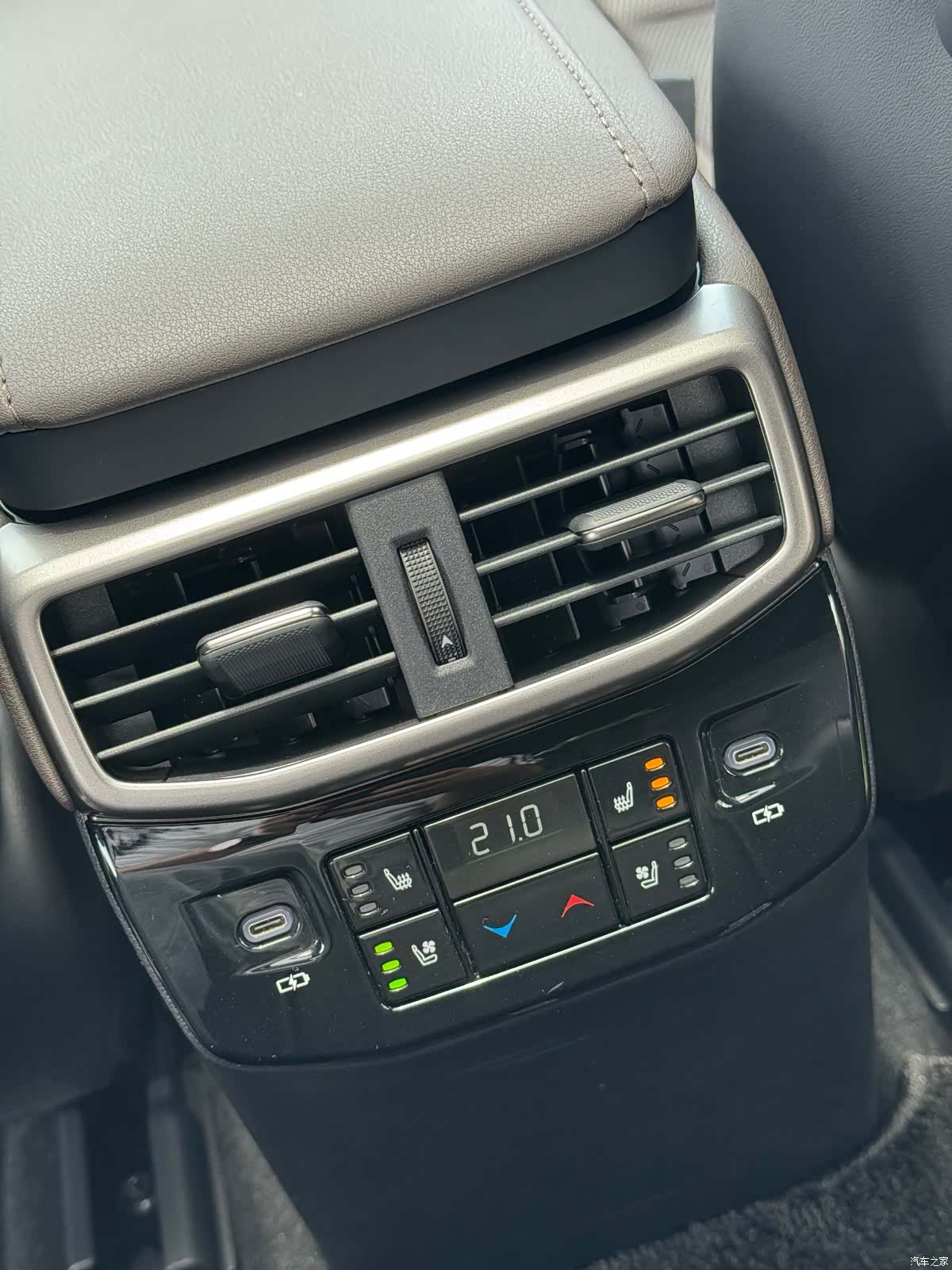 Lexus RX, 2023 14