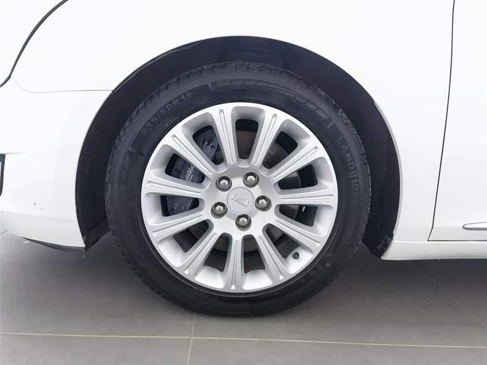 Cadillac XTS