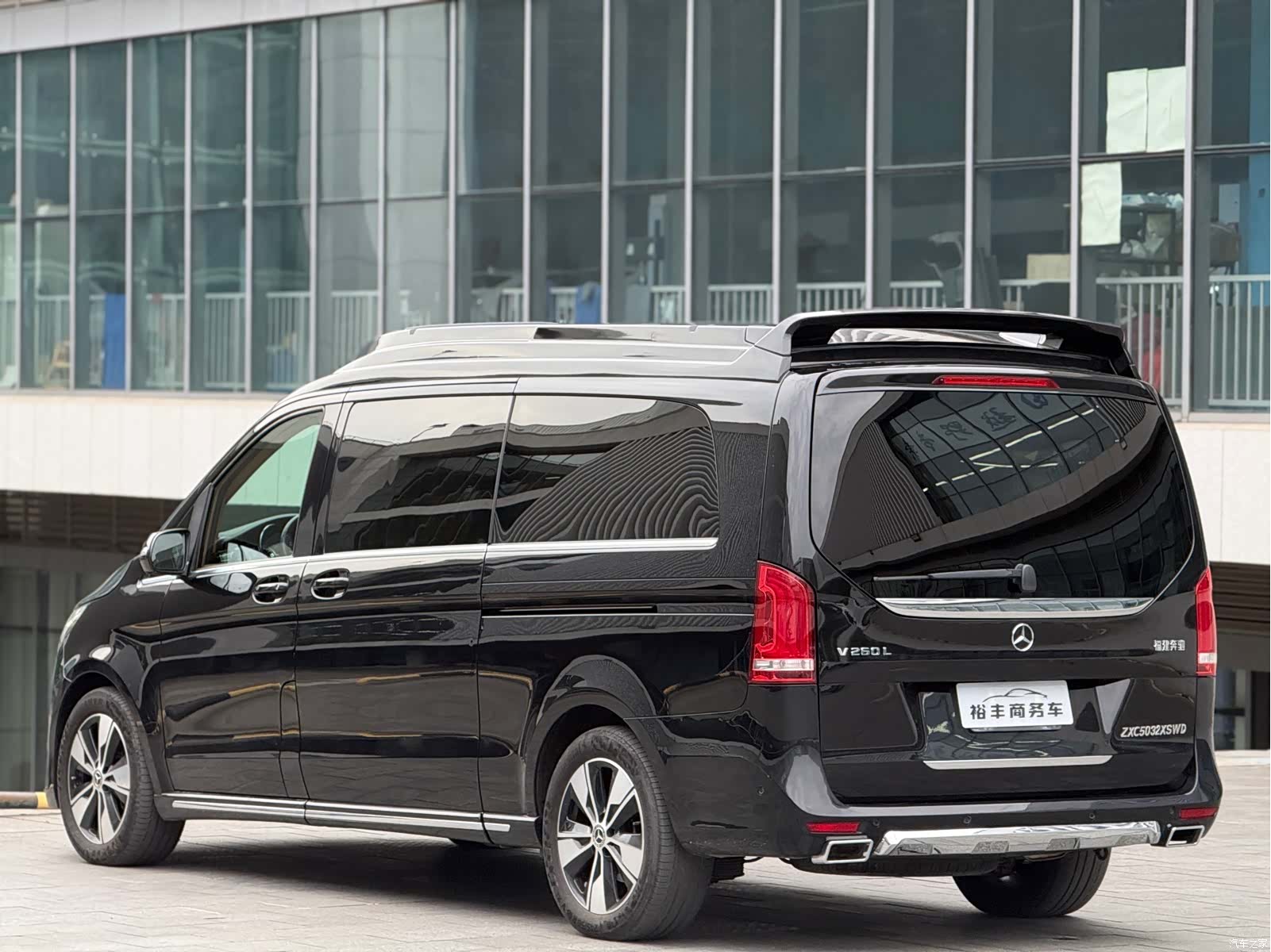 Mercedes-Benz V-Class, 2023 22