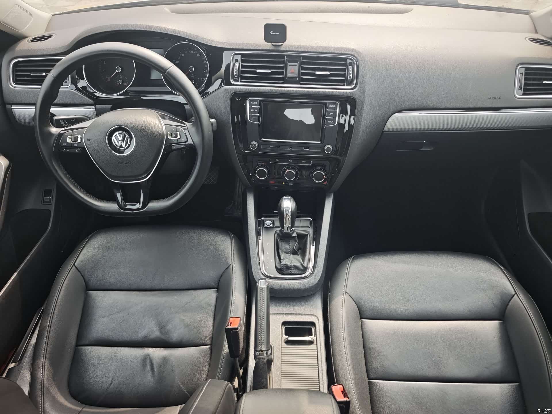 Volkswagen Sagitar, 2019 14