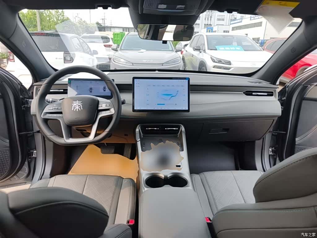 BYD Qin, 2025 10