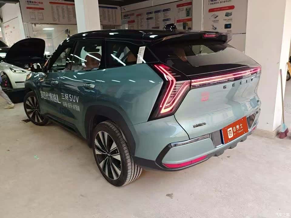 Geely Boyue, 2025 6