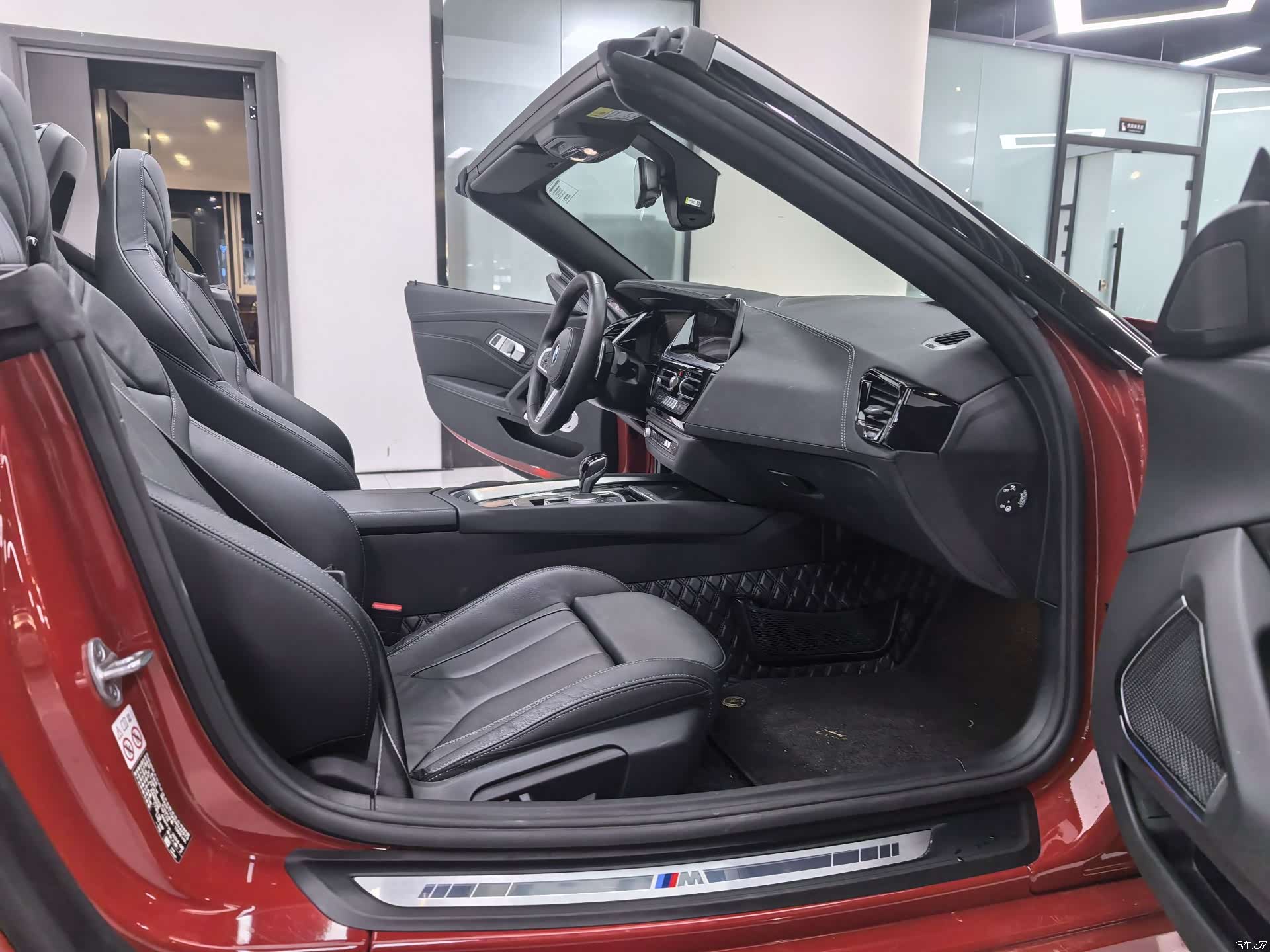 BMW Z4, 2025 все фото