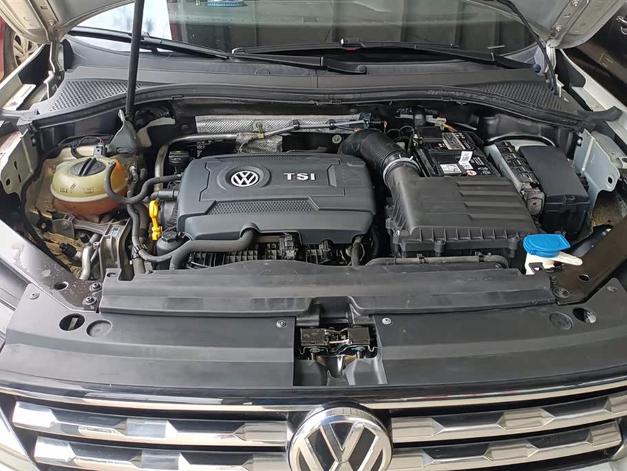 Volkswagen Tiguan L