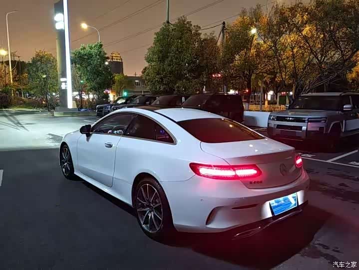 Mercedes-Benz E-Class, 2023 28