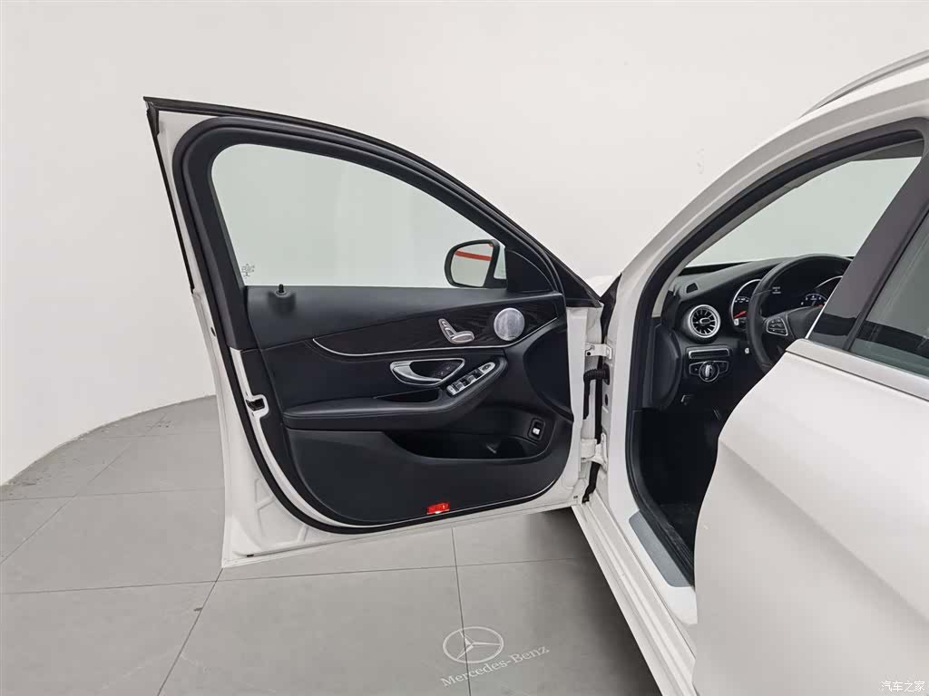 Mercedes-Benz C-Class, 2016 8