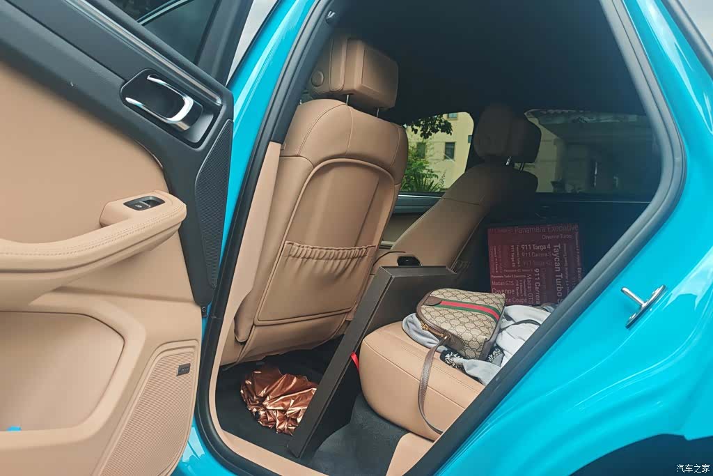 Porsche Macan, 2022 10