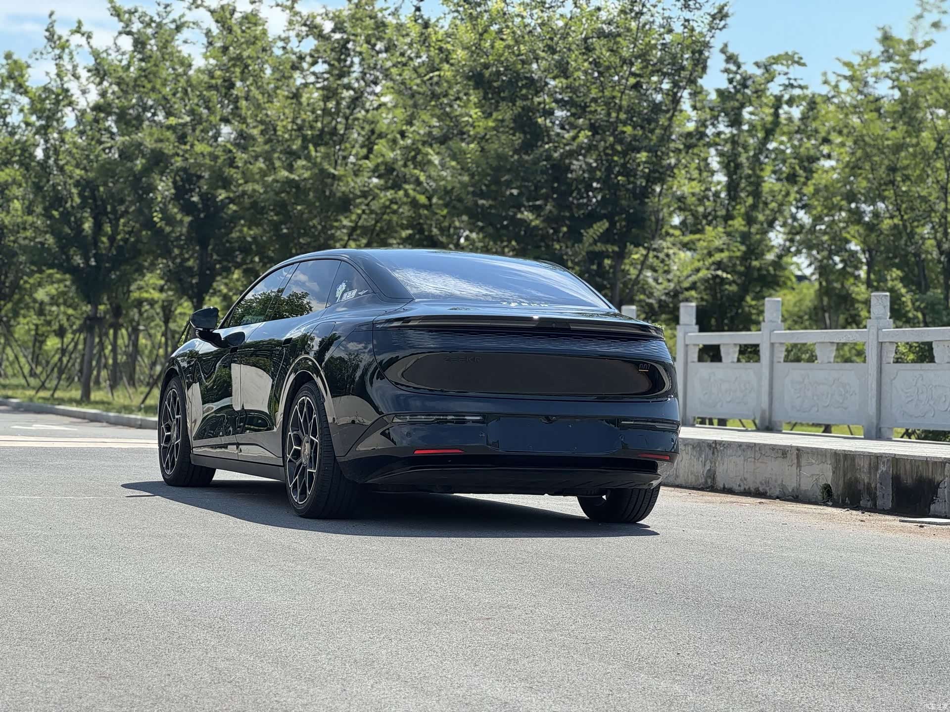 Zeekr 007, 2024 15