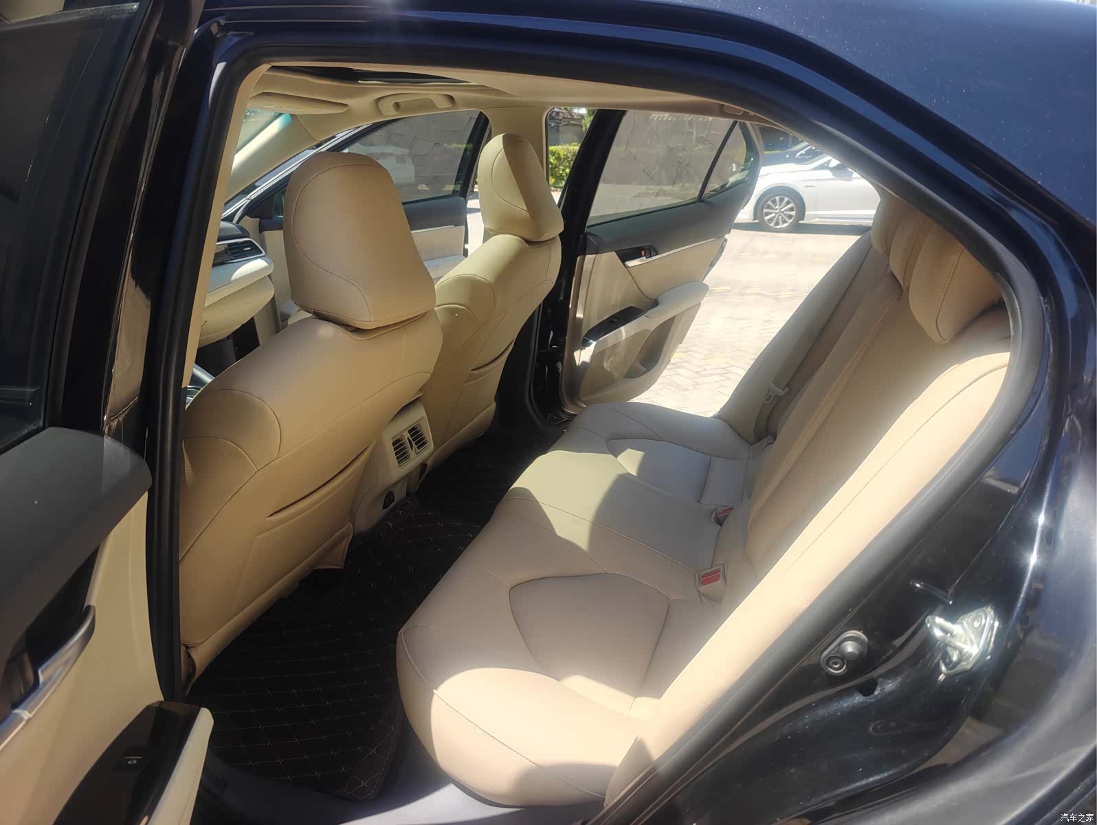 Toyota Camry, 2020 16