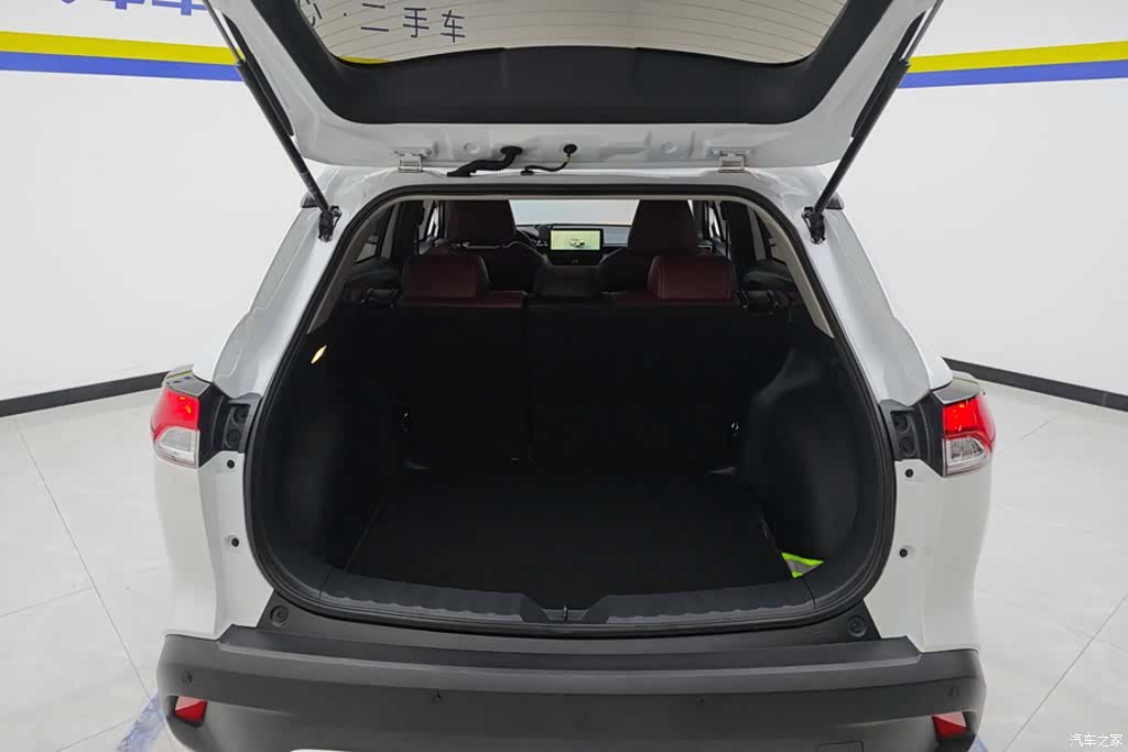 Toyota Corolla, 2025 4