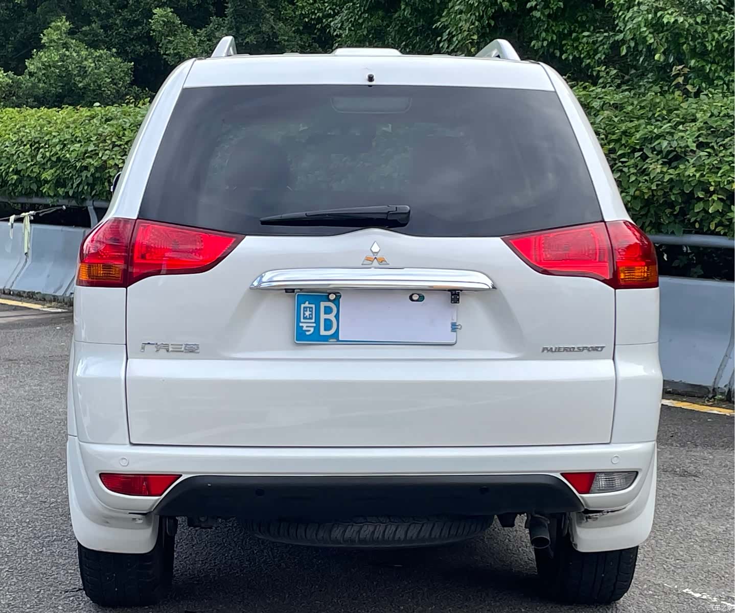 Mitsubishi Pajero, 2015 18