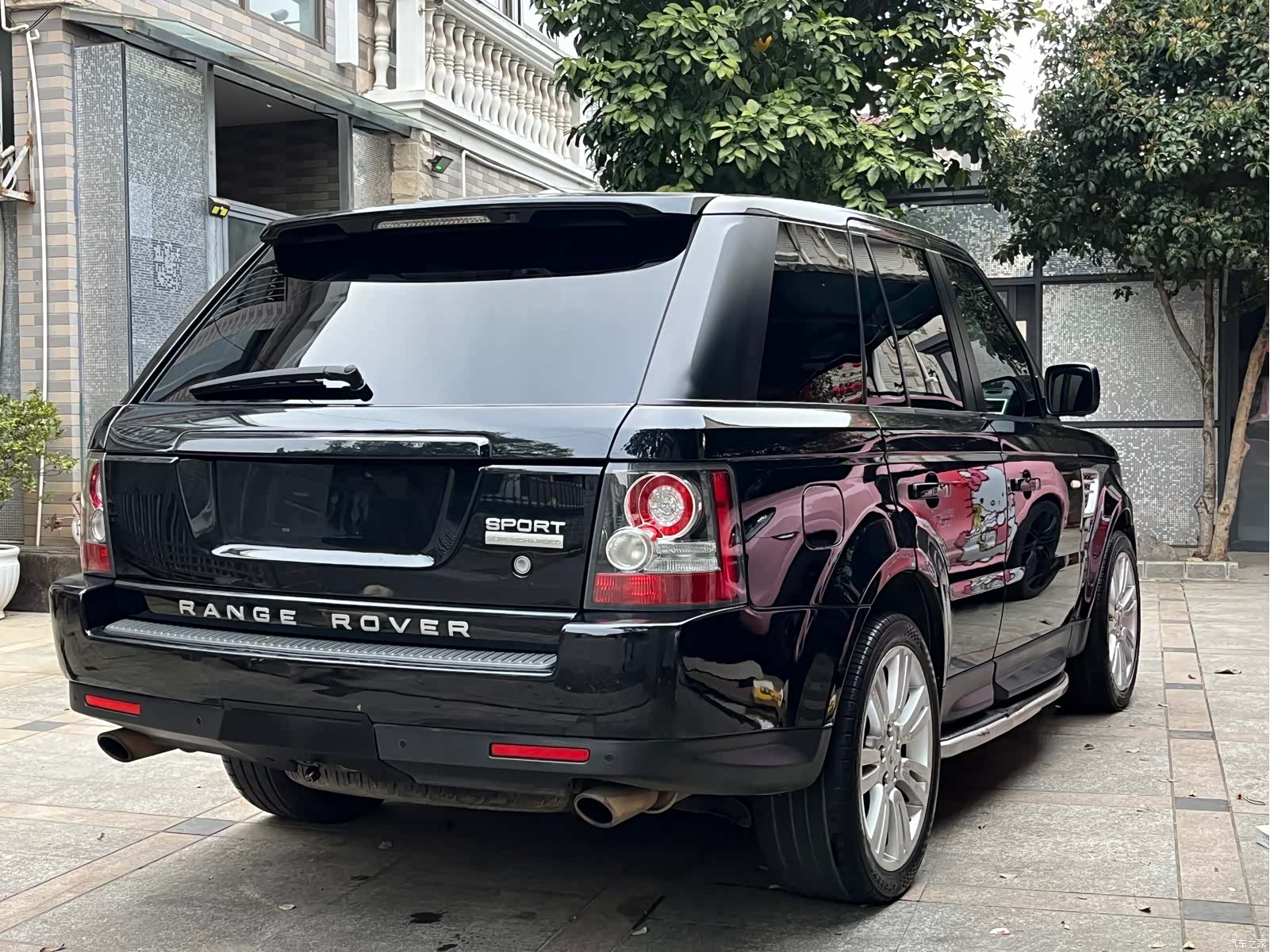 Land Rover Range Rover, 2011 3