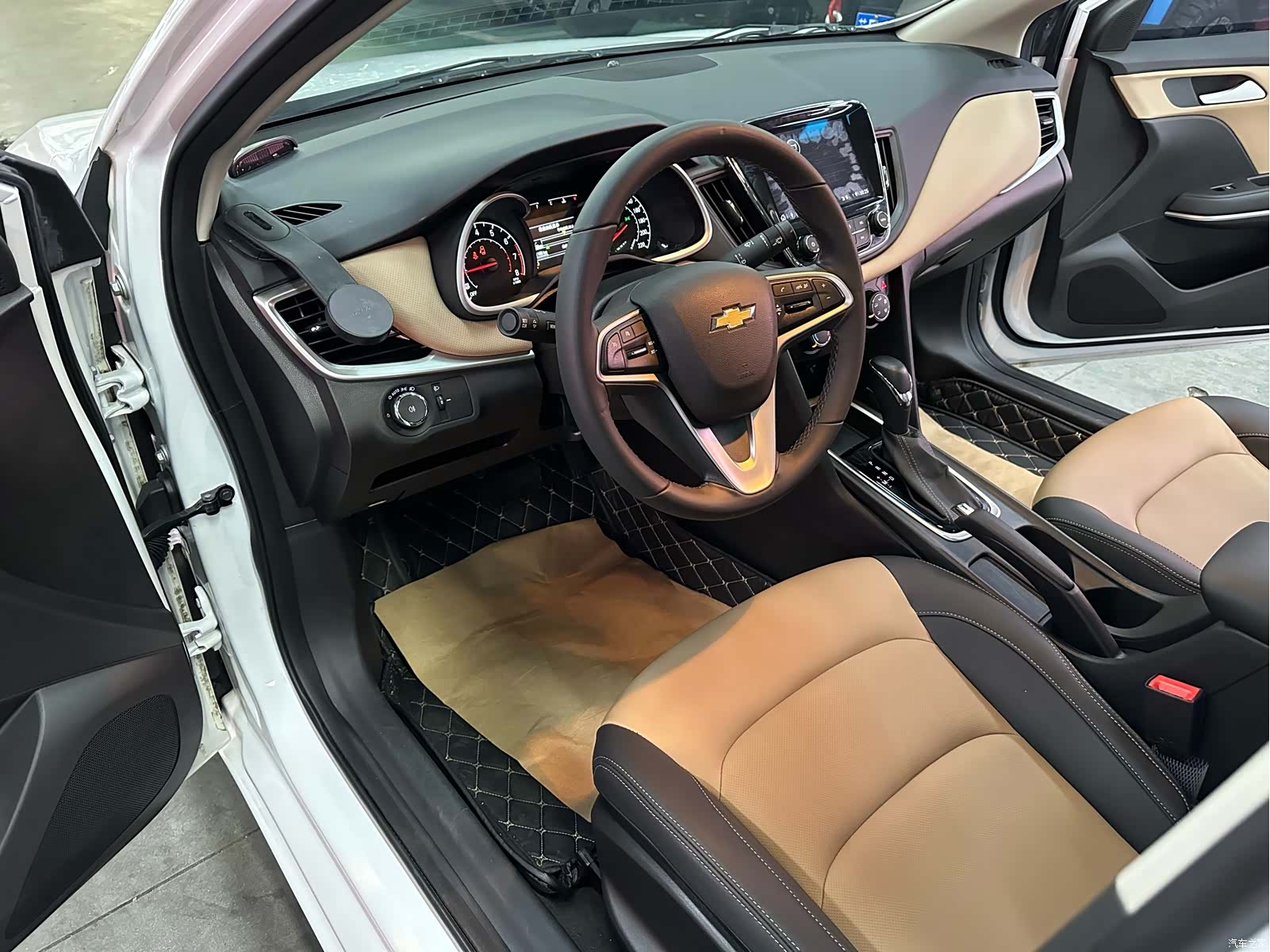 Chevrolet 320, 2021 7