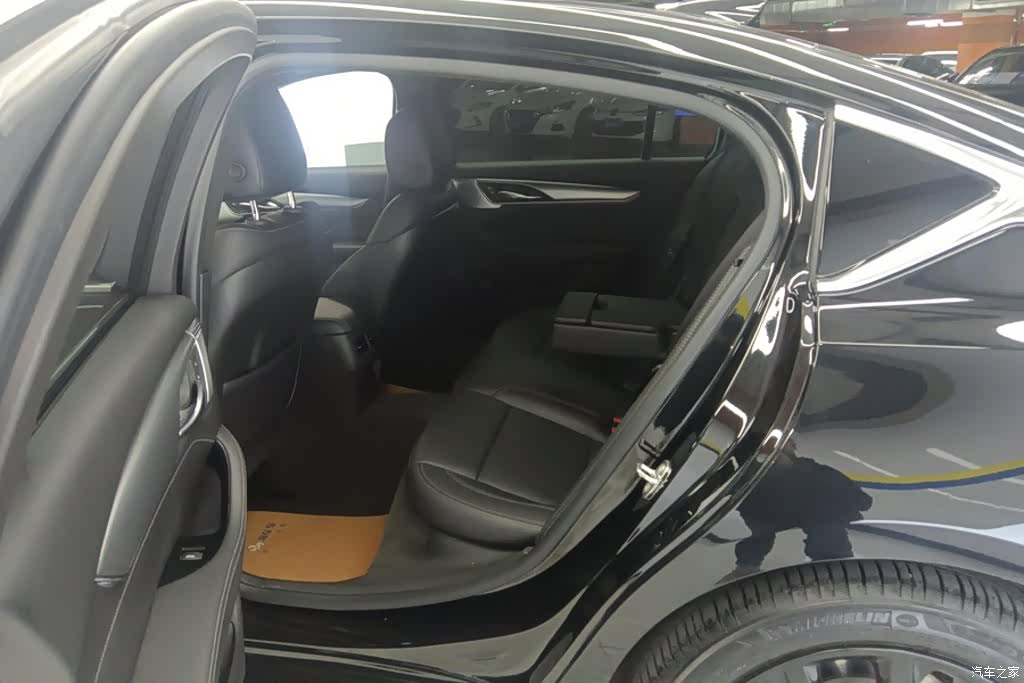 Cadillac CT5, 2023 11