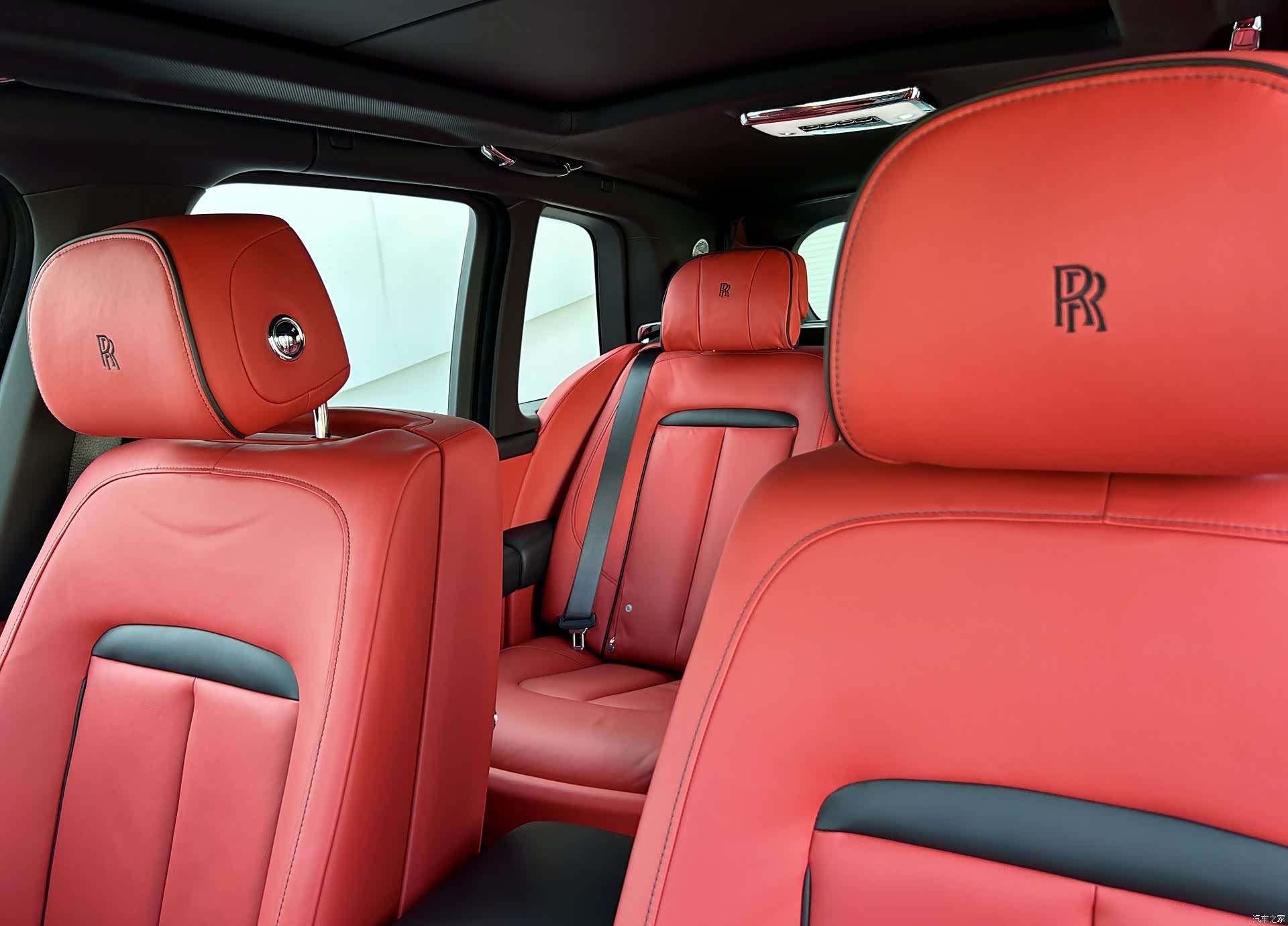 Rolls-Royce Cullinan, 2020 9