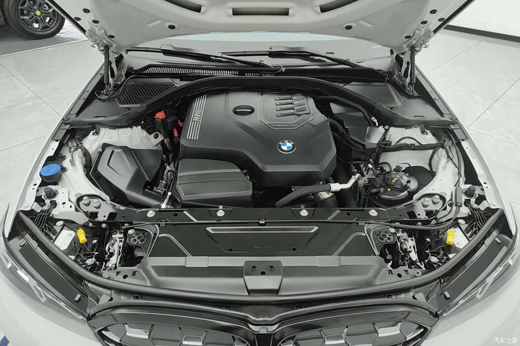 BMW 3 Series, 2024 10