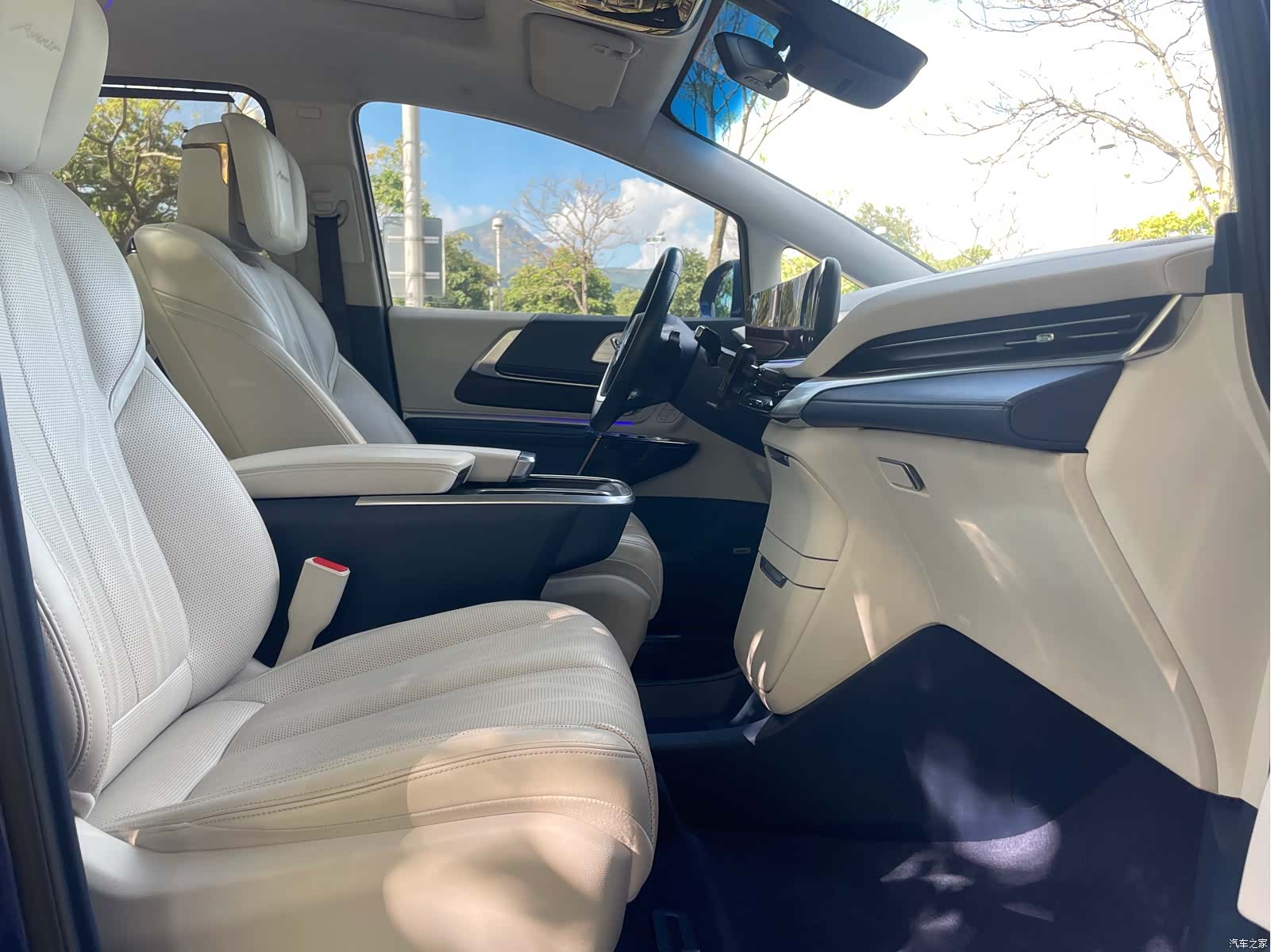 Buick Century, 2023 13