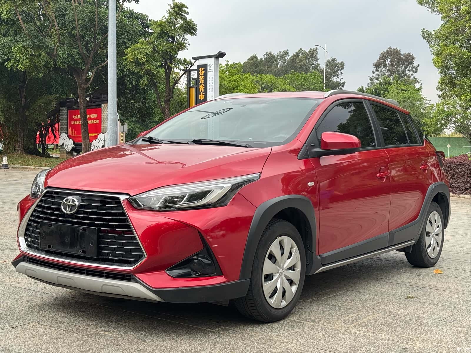 Toyota YARiS L