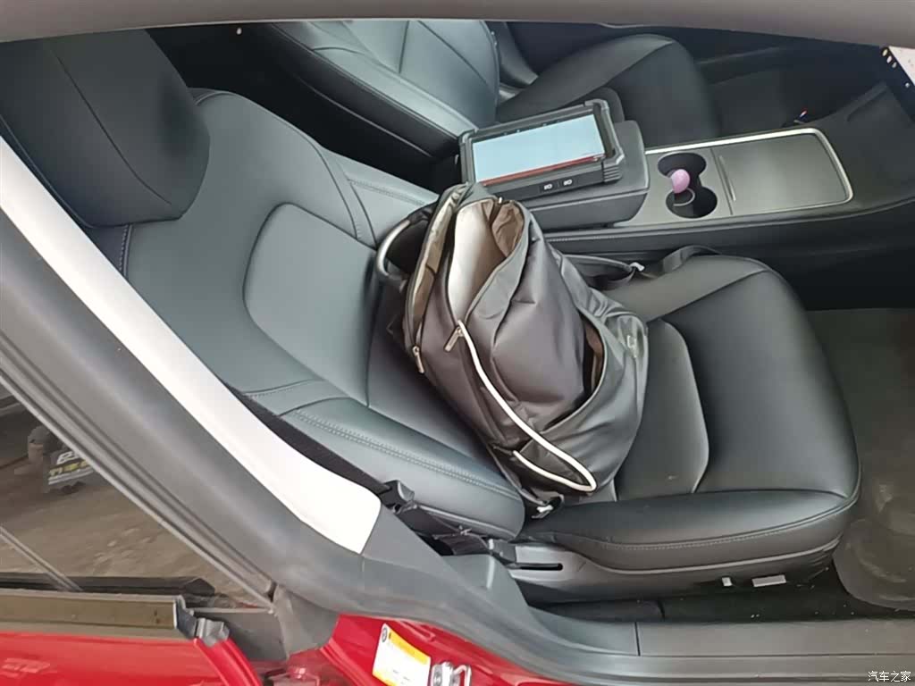 Tesla Model 3, 2022 25