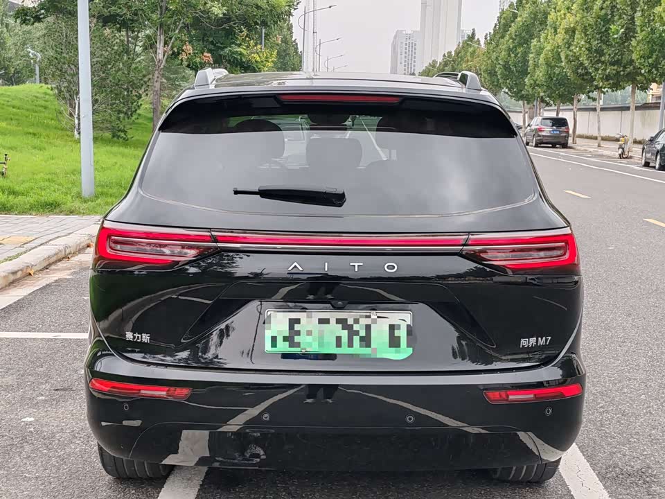 AITO Ask the world M7