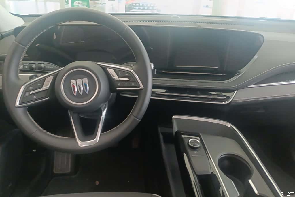 Buick E5, 2025 12