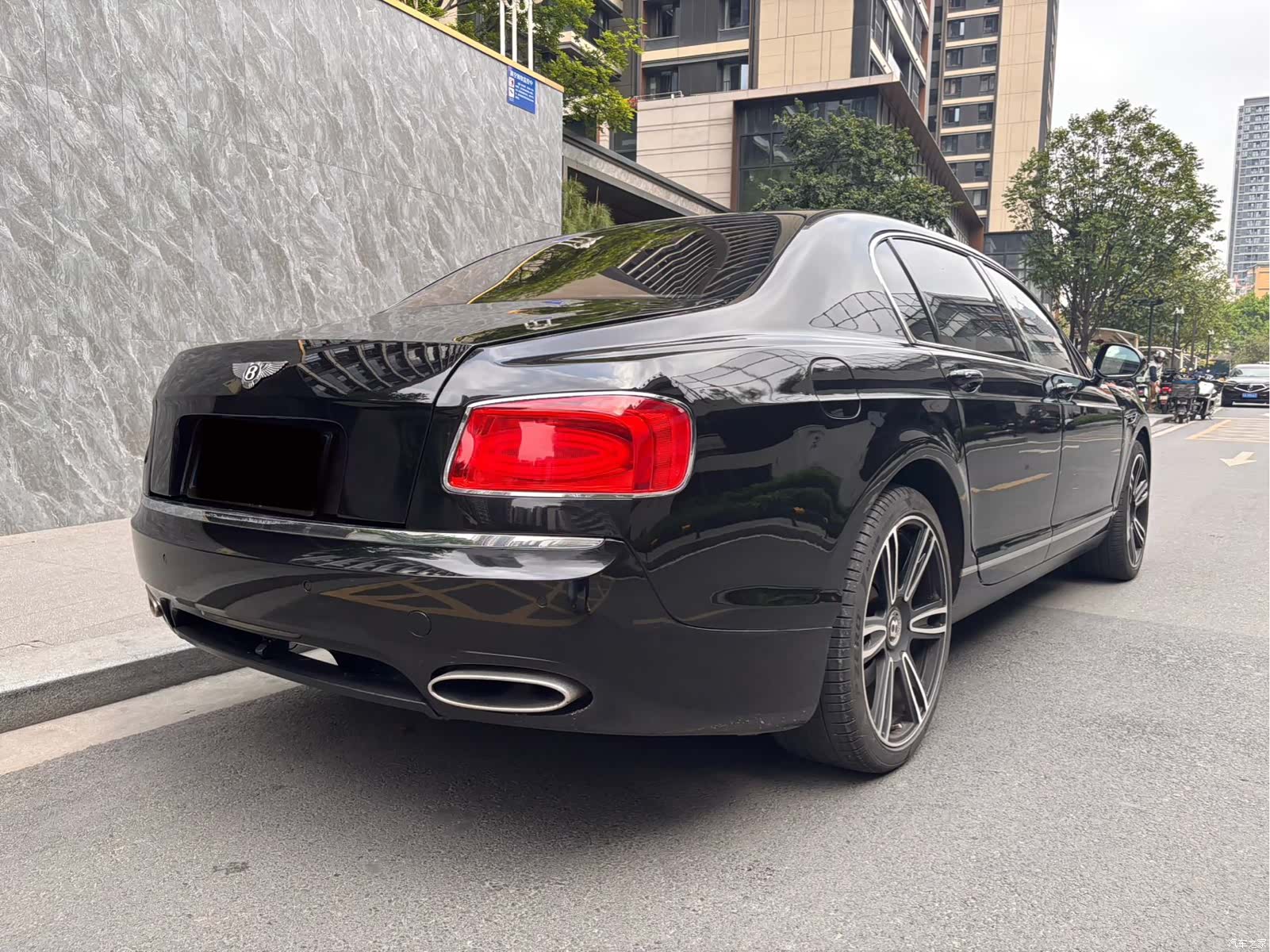 Bentley Flying Spur, 2011 13