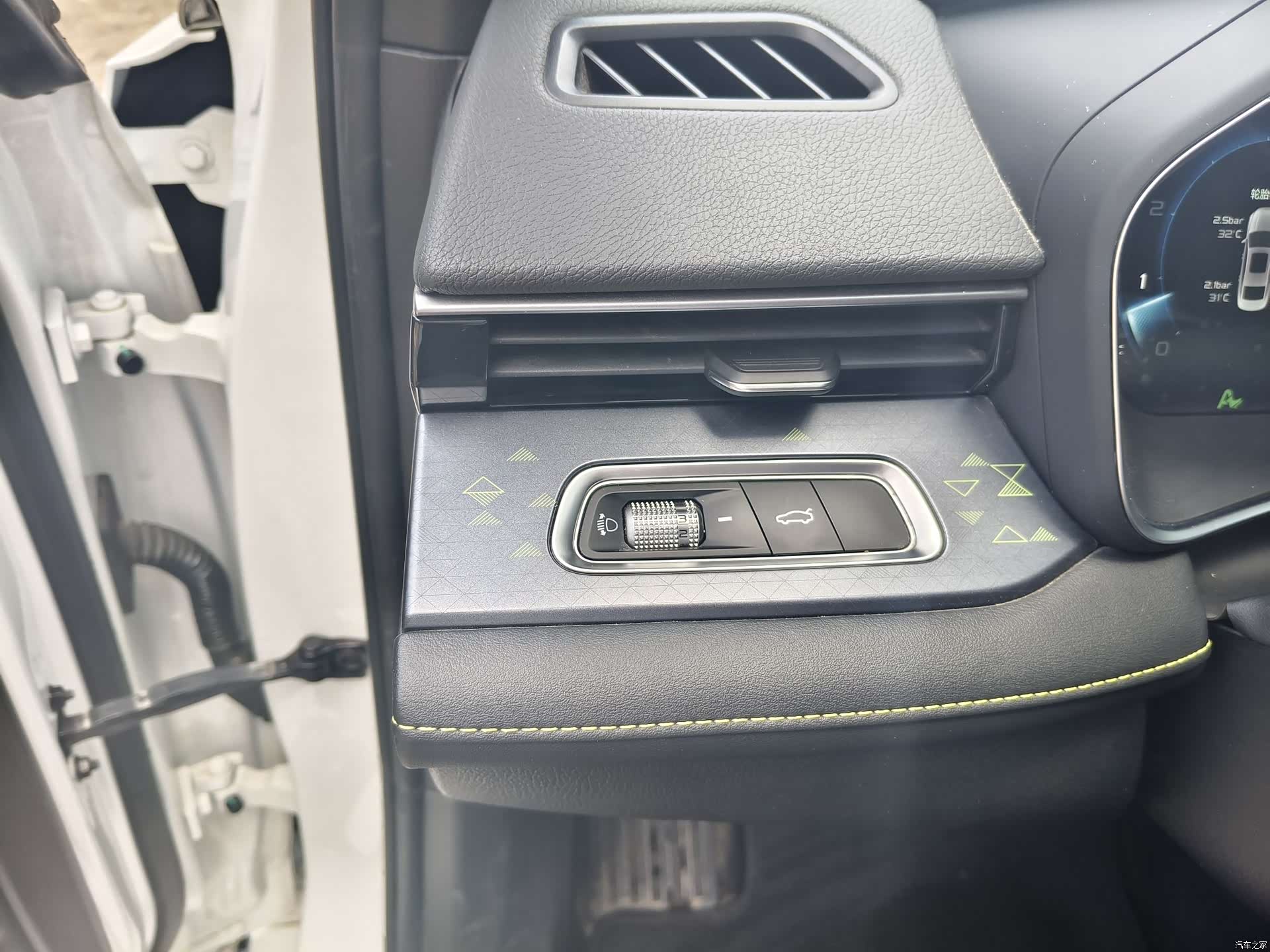 Geely Preface, 2023 10