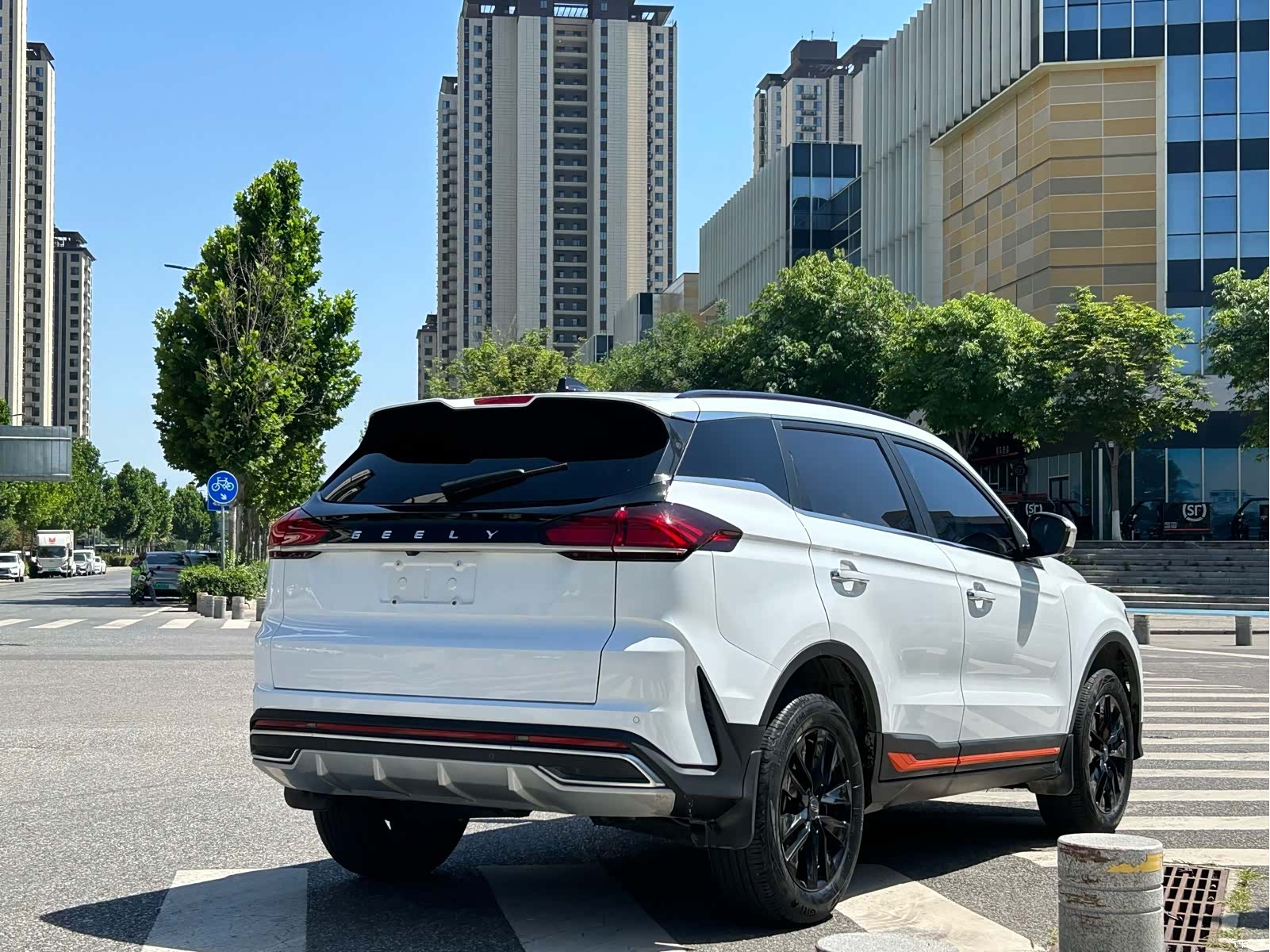 Geely Boyue, 2022 10