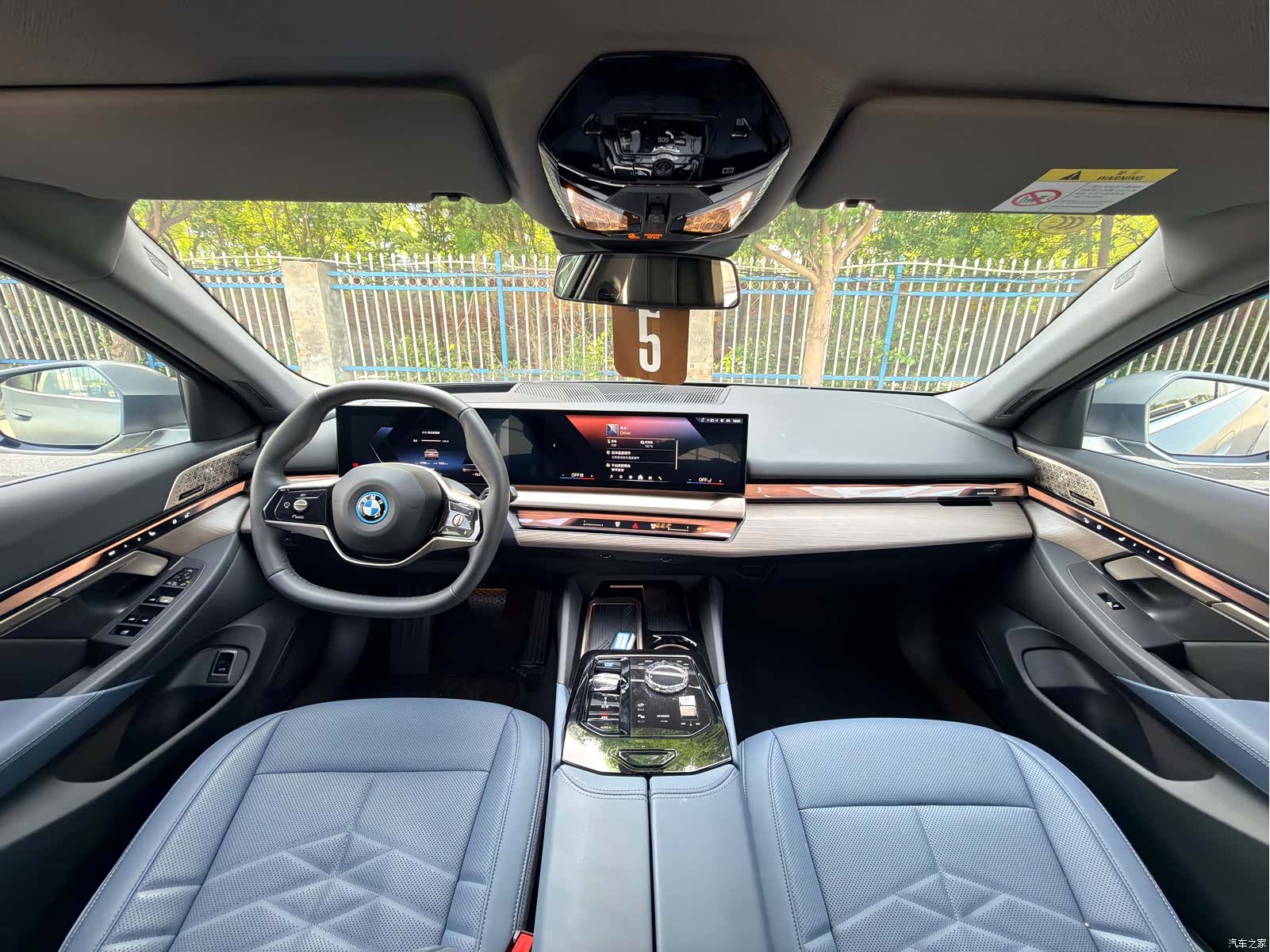 BMW i5, 2025 все фото