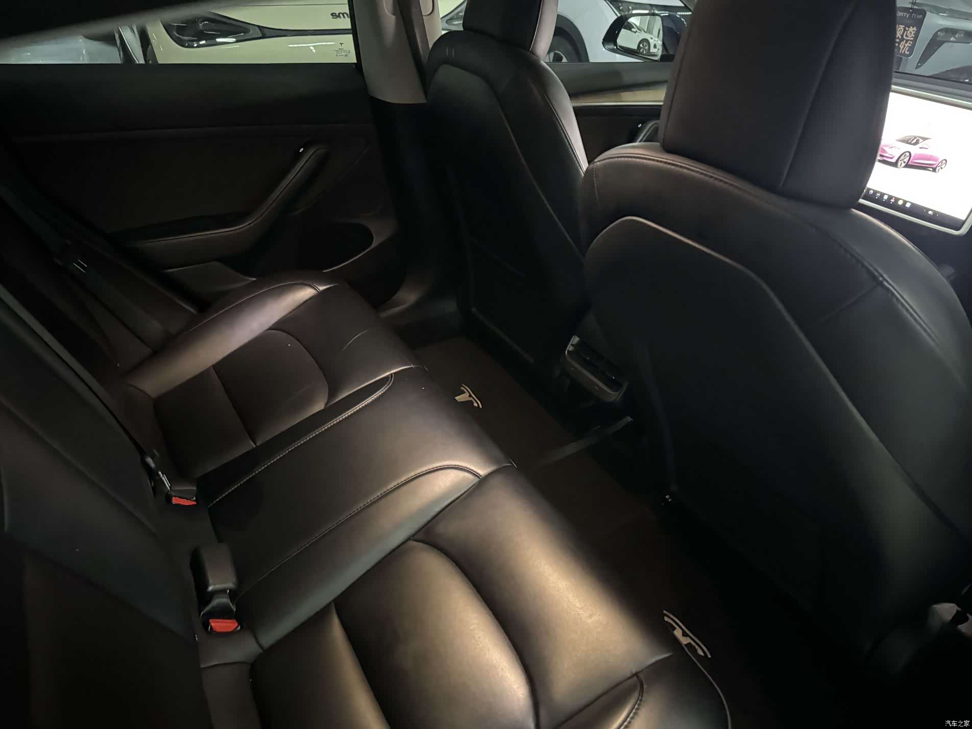 Tesla Model 3, 2022 13