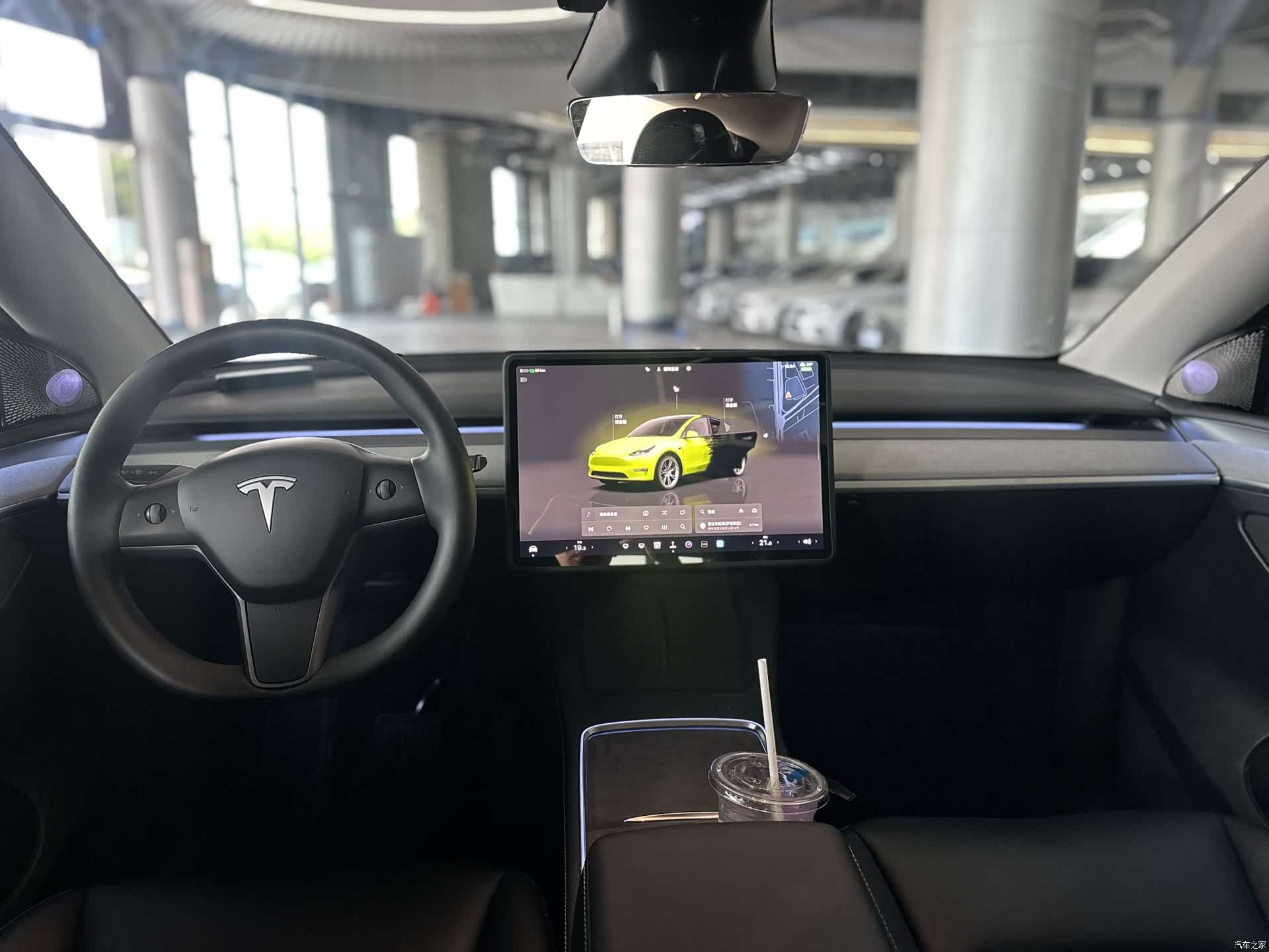 Tesla Model Y, 2024 все фото