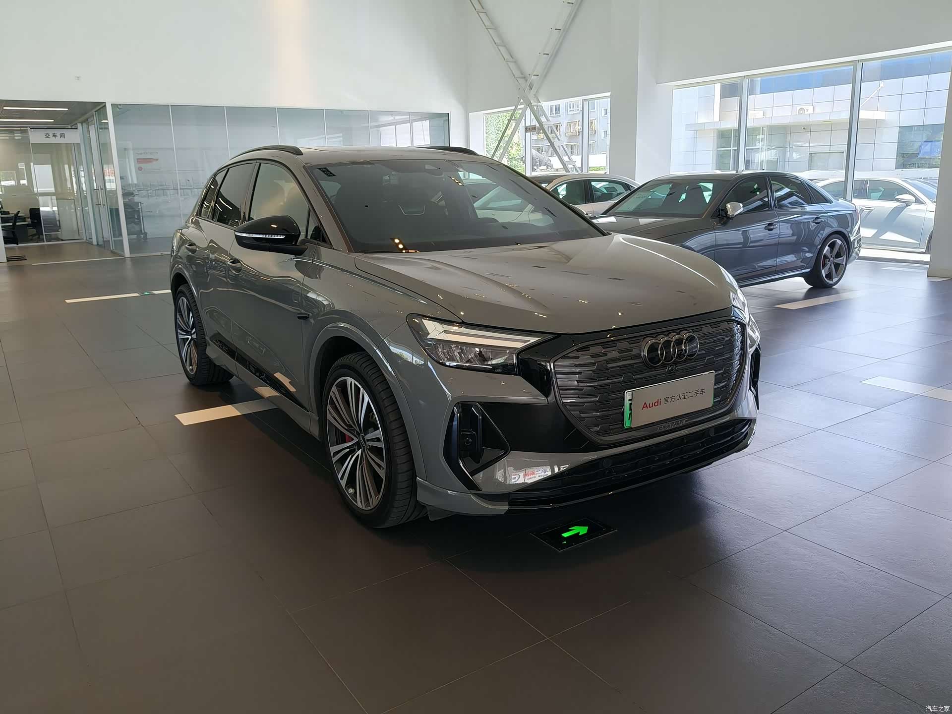 Audi Q4 e-tron, 2024 3