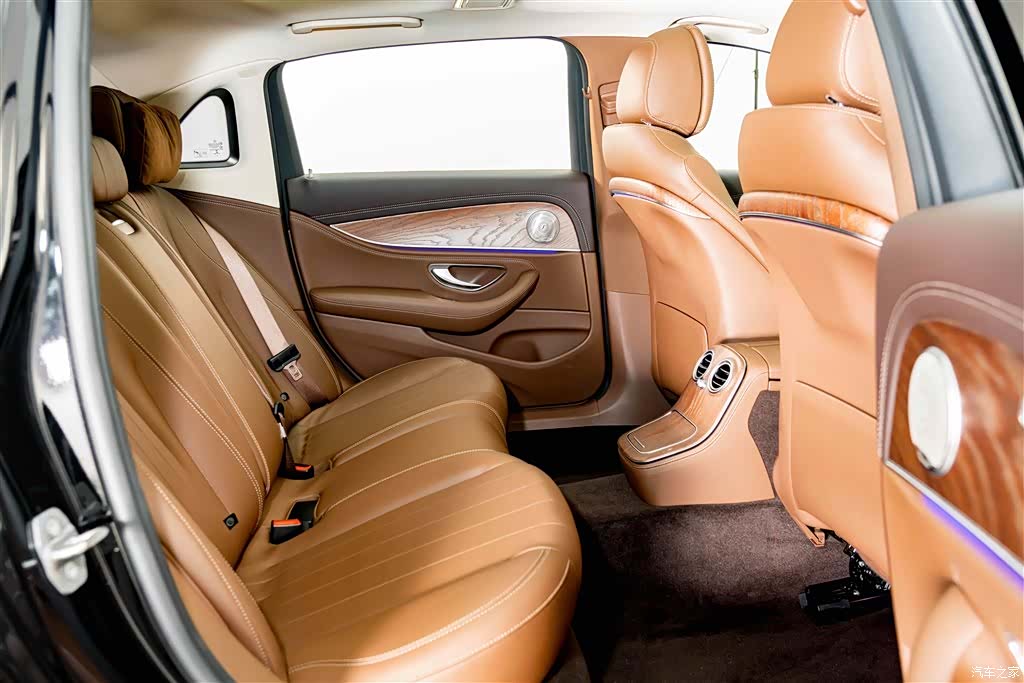 Mercedes-Benz E-Class, 2021 21