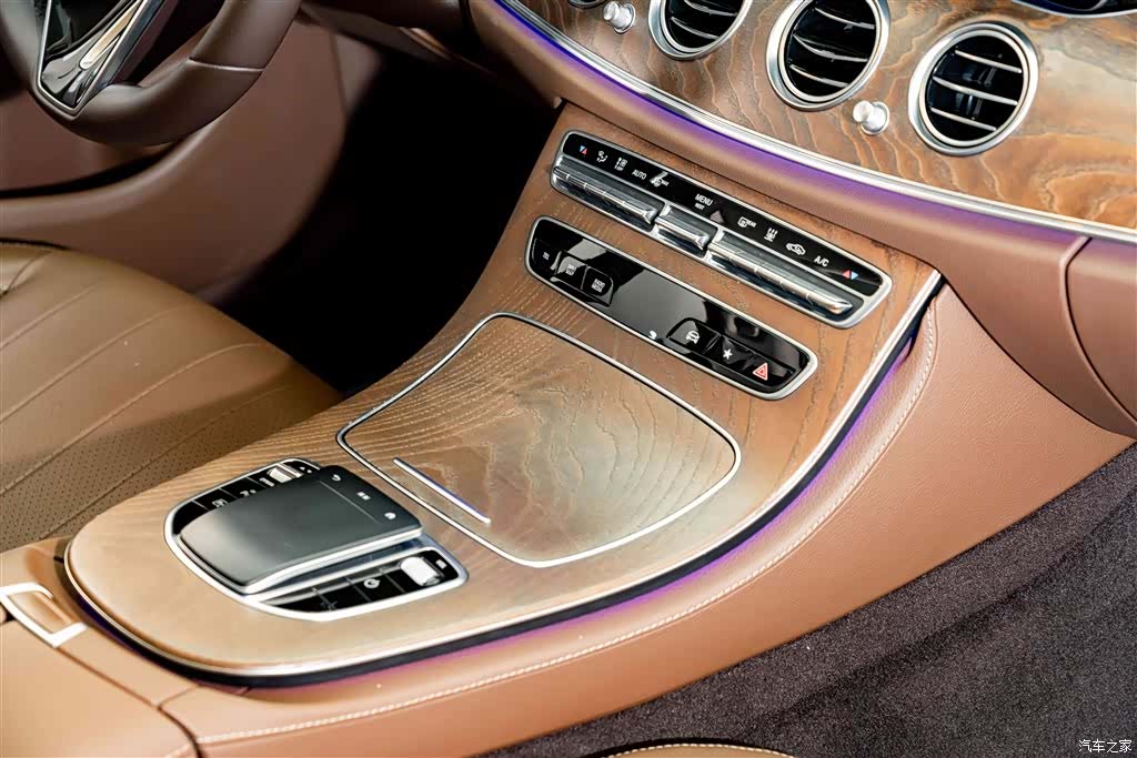 Mercedes-Benz E-Class, 2021 19