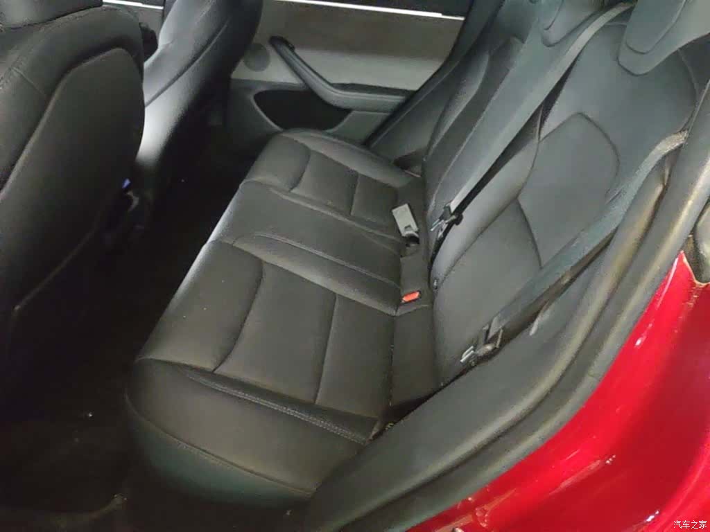 Tesla Model 3, 2024 17