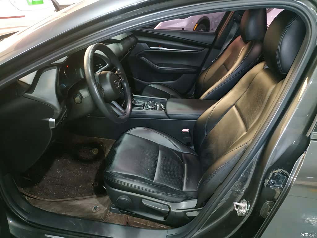 Mazda Mazda3, 2020 15