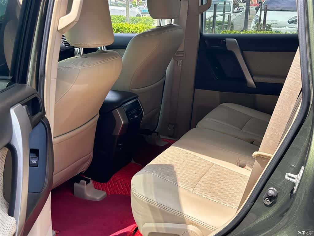 Toyota Prado, 2012 10