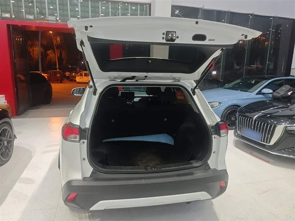 Toyota Corolla Sharp amplifier