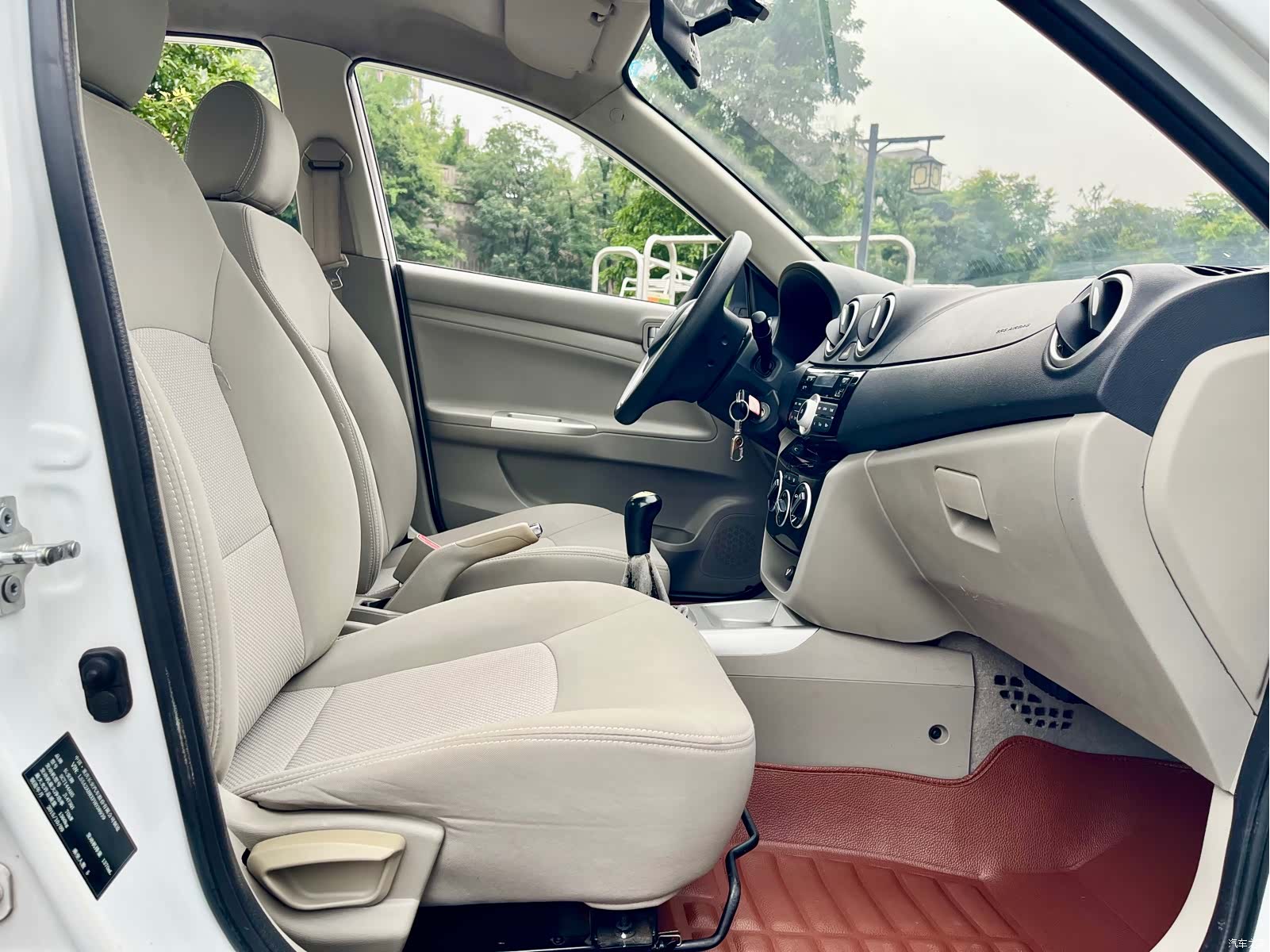 Changan V3, 2016 13