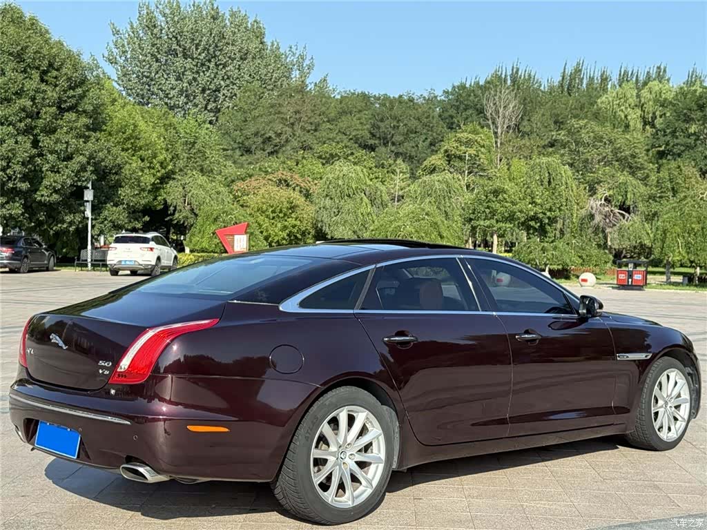 Jaguar XJ, 2012 9