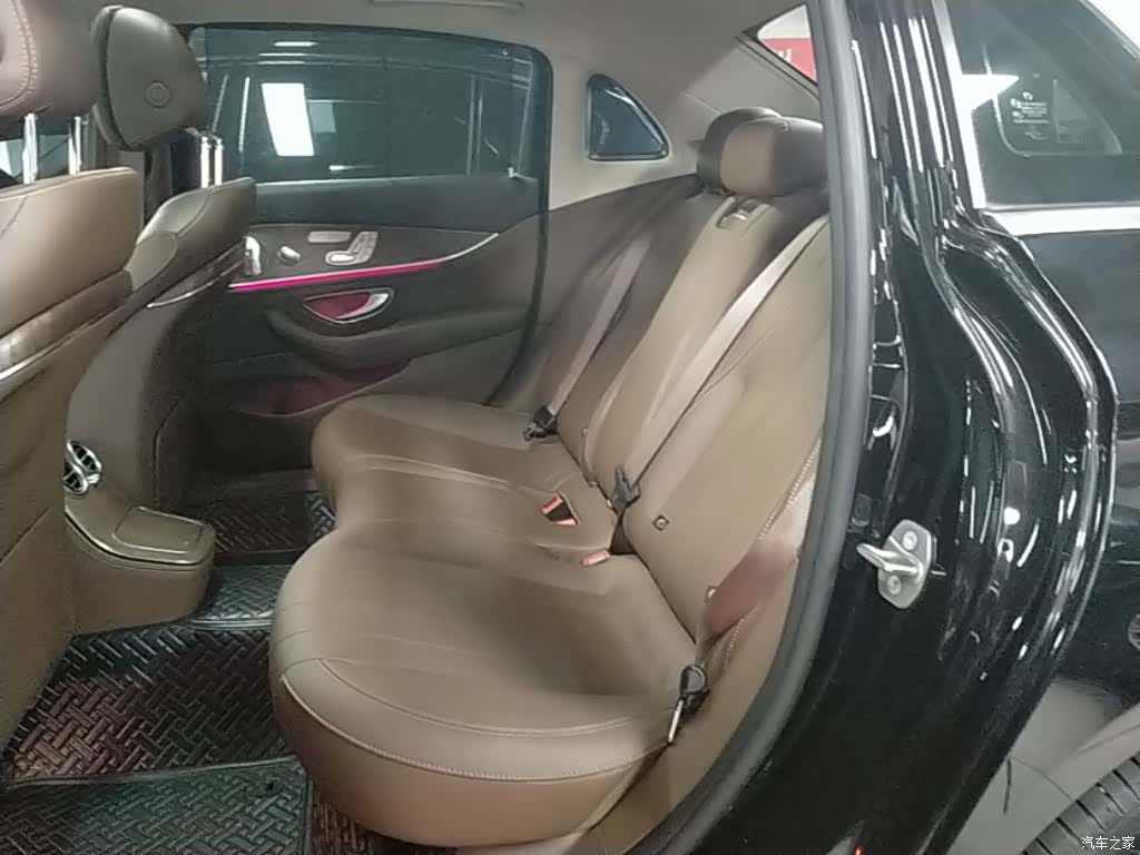 Mercedes-Benz E-Class, 2022 17