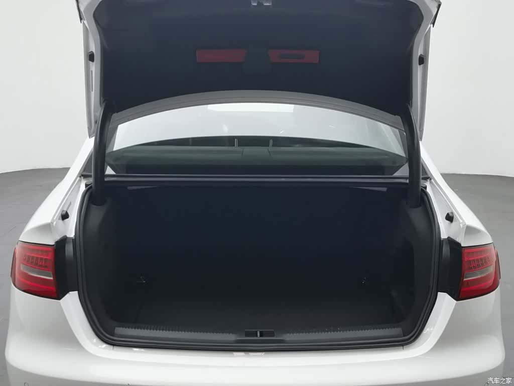 Audi A4L, 2016 16