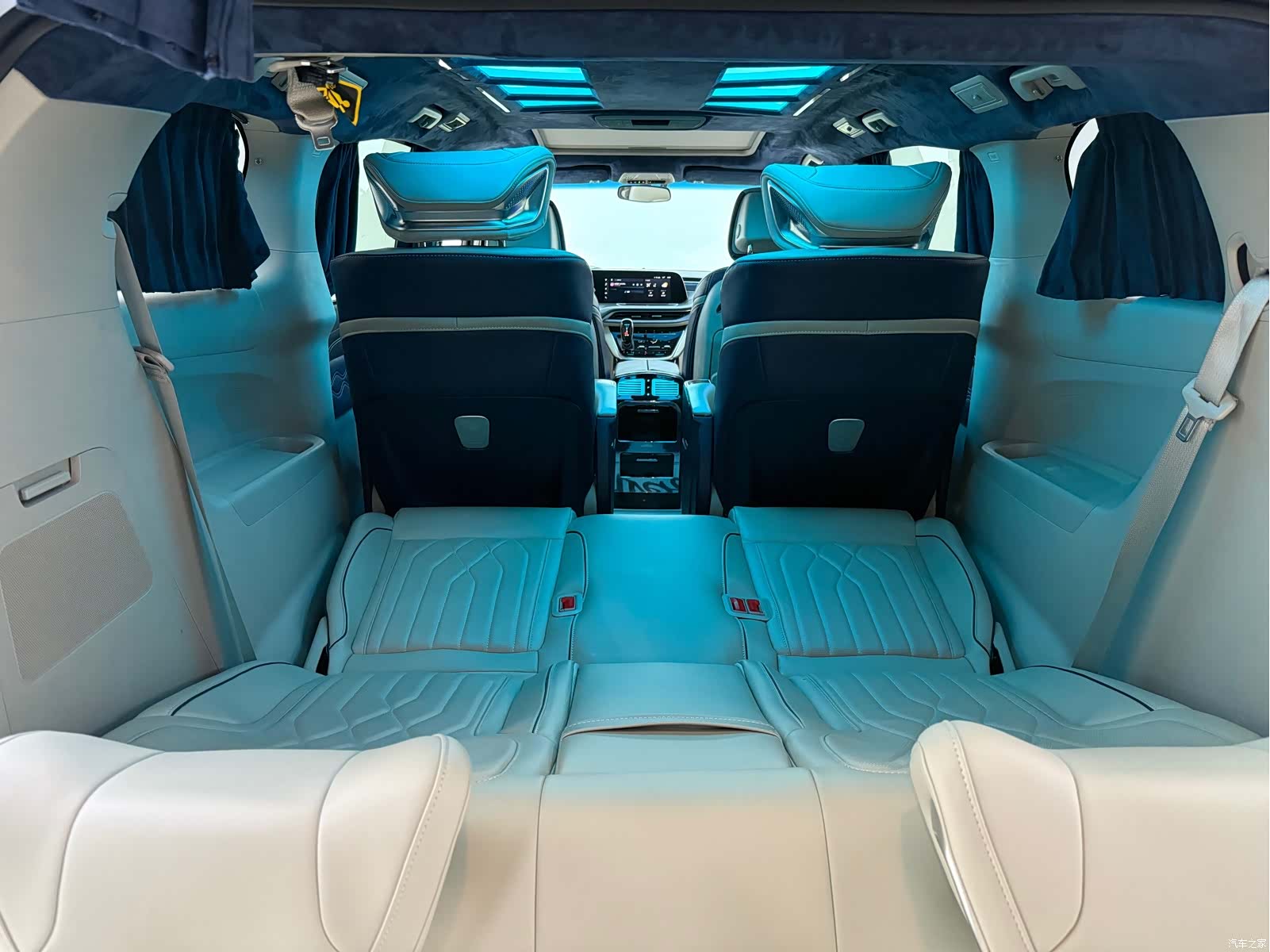 Buick GL8, 2022 13