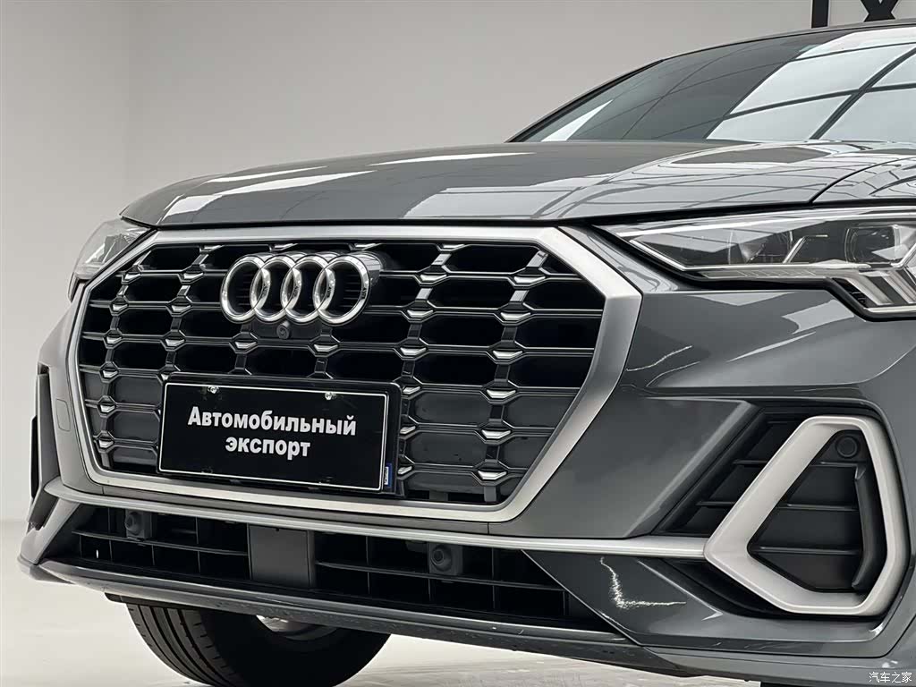Audi Q3, 2022 все фото
