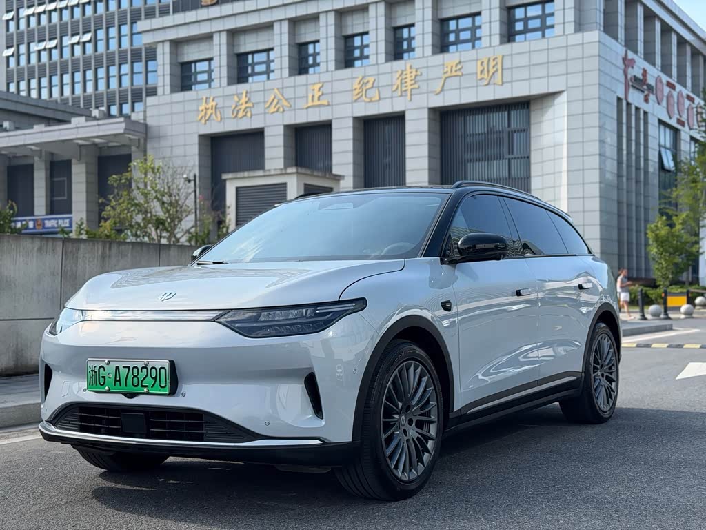 Leapmotor C11