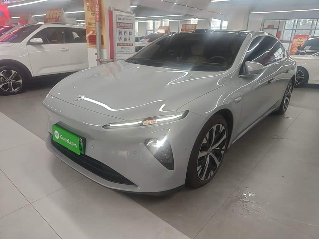 NIO ET7