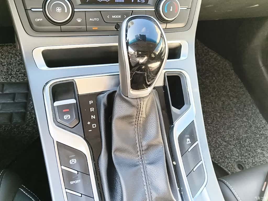 Geely Emgrand, 2019 14