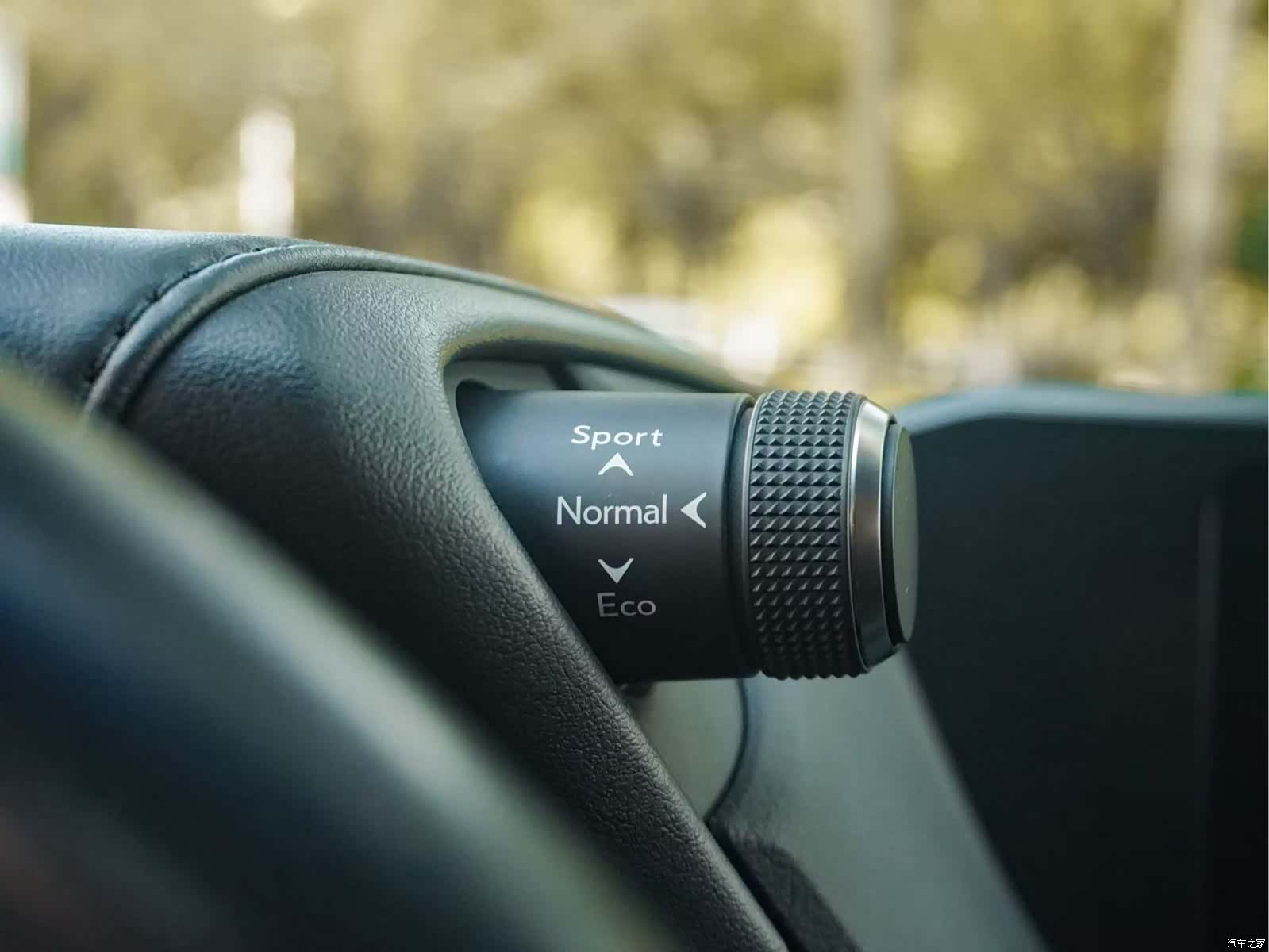 Lexus ES, 2019 16